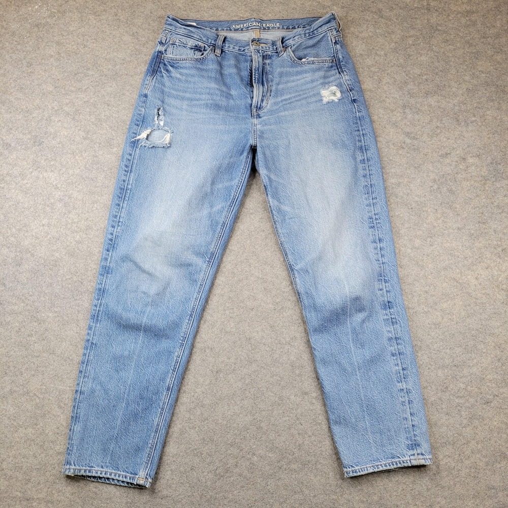 American Eagle Jeans Womens 8 Light Wash High Rise Mom Relaxed Distressed Denim‎